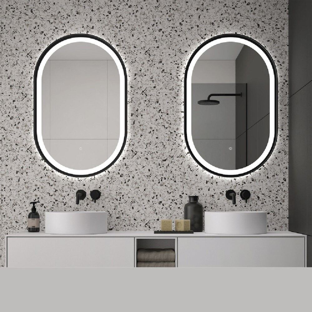 Espelho Oval com Luz e Marco de Metal